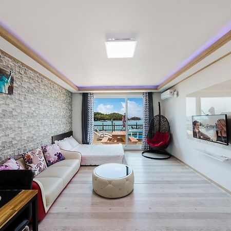 Dolsanmaru Pension Yeosu Ngoại thất bức ảnh